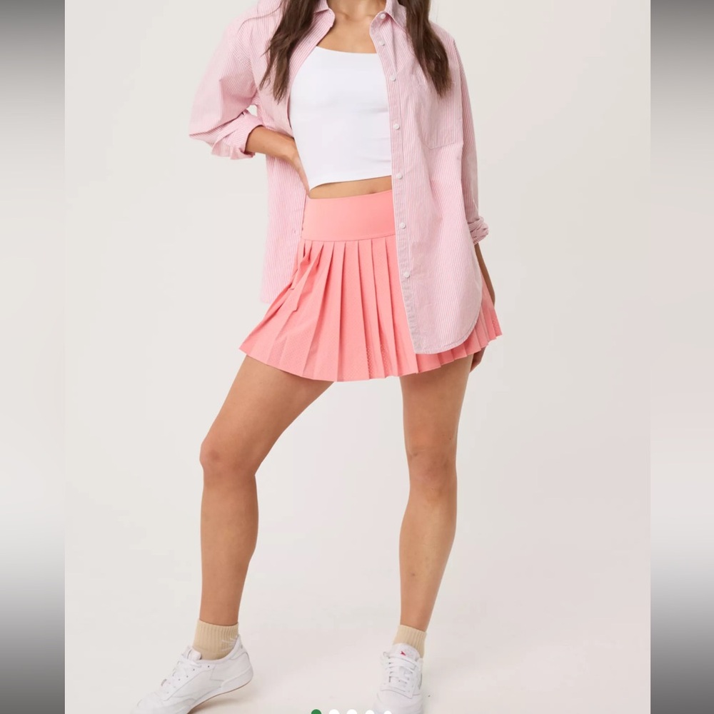 Size XL - NWT: AERIE - Women’s Keep It Cool Pleated Skort